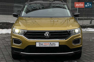 Volkswagen T-Roc  2021