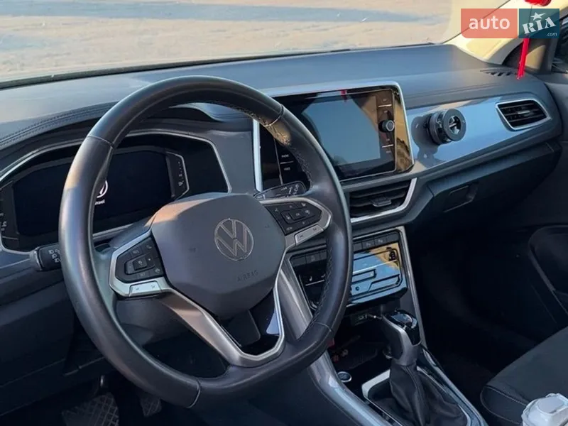 Volkswagen T-Roc 2024