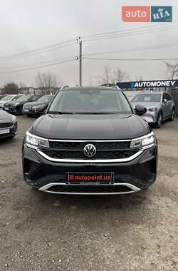 Volkswagen Taos 2022