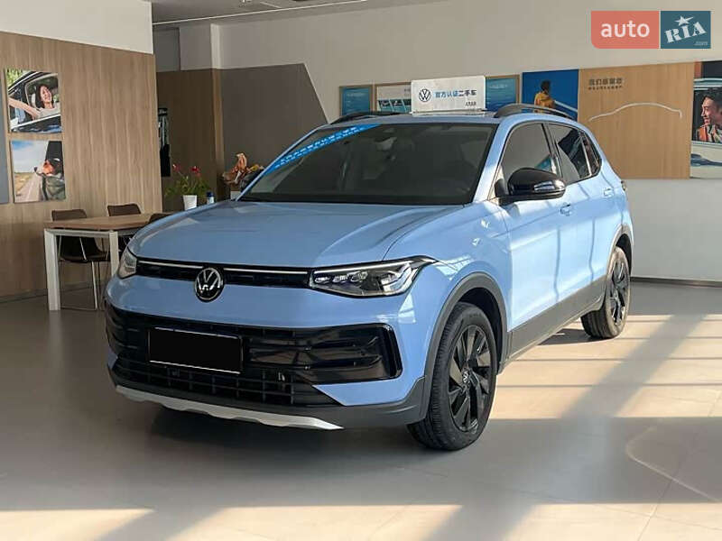 Внедорожник / Кроссовер Volkswagen Tharu