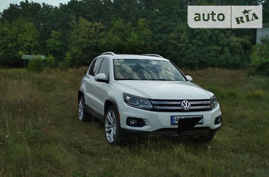 Volkswagen Tiguan  2012