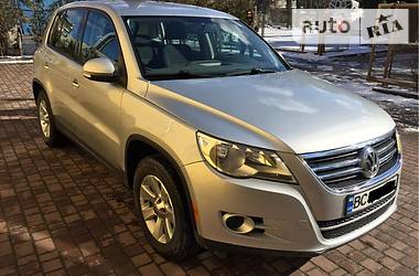 Volkswagen Tiguan  2010