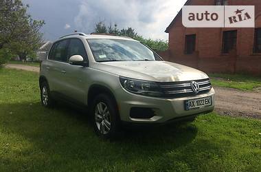 Volkswagen Tiguan  2014