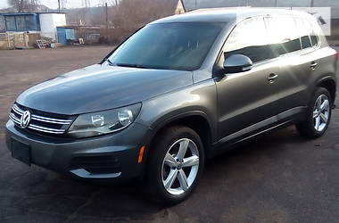 Volkswagen Tiguan  2012
