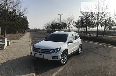 Volkswagen Tiguan  2015