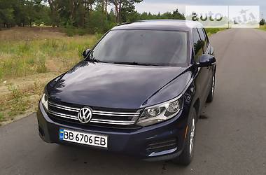 Volkswagen Tiguan  2012