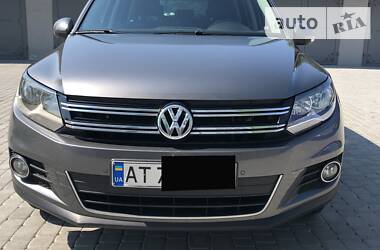 Volkswagen Tiguan Sport and Style 2011