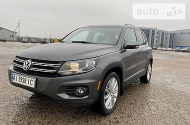 Volkswagen Tiguan  2011