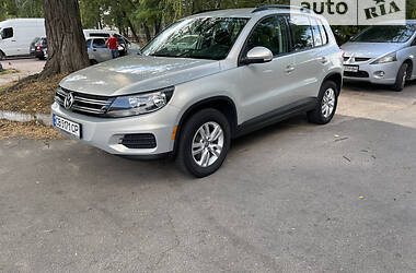 Volkswagen Tiguan  2015