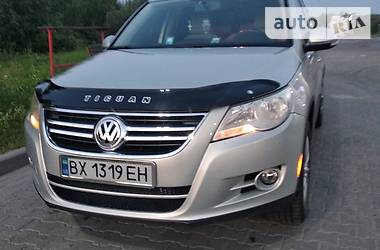 Volkswagen Tiguan  2010