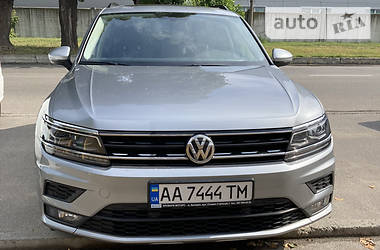 Volkswagen Tiguan SE 2019