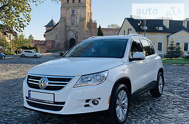 Volkswagen Tiguan  2010