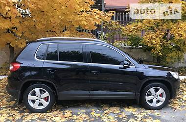 Volkswagen Tiguan  2008