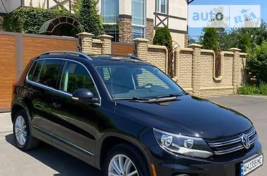 Volkswagen Tiguan  2011