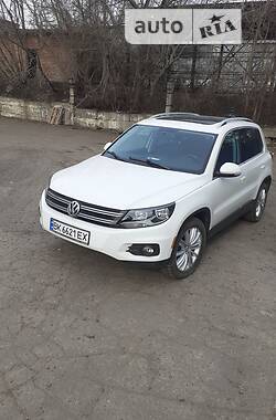 Volkswagen Tiguan  2012