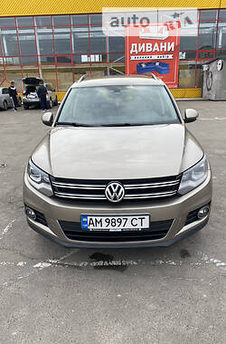 Volkswagen Tiguan Sport and Style 2012