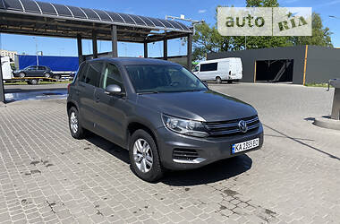 Volkswagen Tiguan  2012