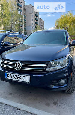 Volkswagen Tiguan SE 2012