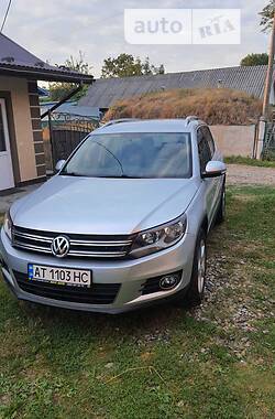 Volkswagen Tiguan  2012