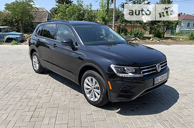 Volkswagen Tiguan S 2018