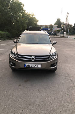 Volkswagen Tiguan  2012