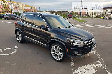 Volkswagen Tiguan  2011