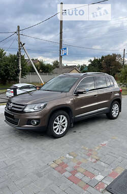 Volkswagen Tiguan B 2011