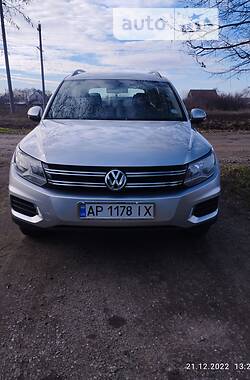 Volkswagen Tiguan  2016