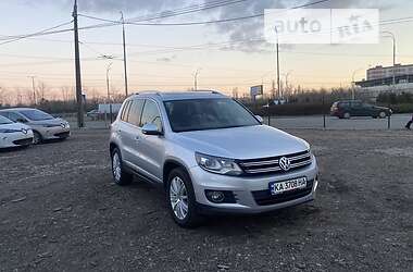 Volkswagen Tiguan  2014