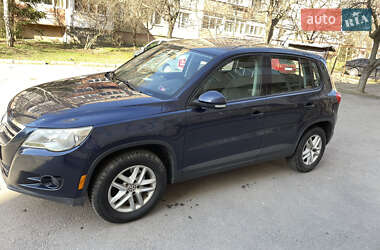 Volkswagen Tiguan  2010