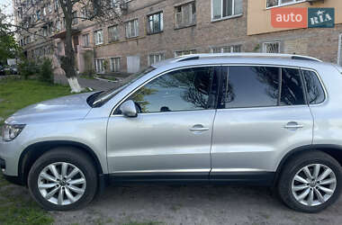 Volkswagen Tiguan  2011
