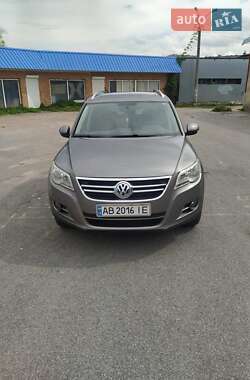 Volkswagen Tiguan  2010