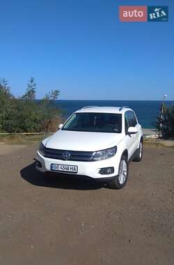 Volkswagen Tiguan  2012