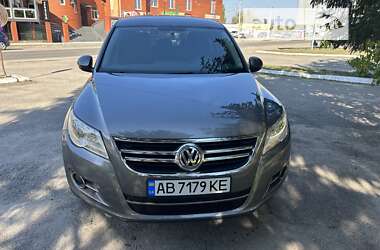 Volkswagen Tiguan  2011