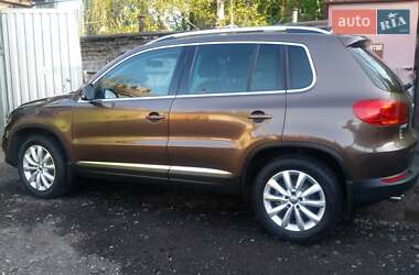 Volkswagen Tiguan  2012