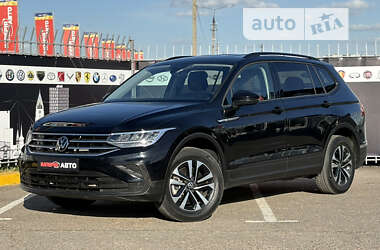 Volkswagen Tiguan  2022