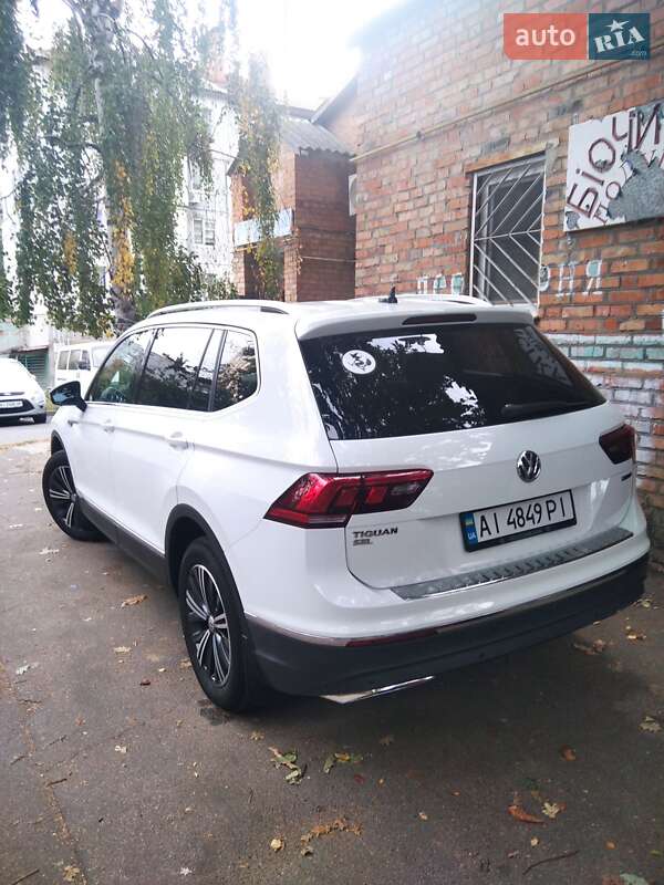 Легковые Volkswagen Tiguan