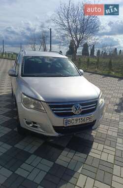 Volkswagen Tiguan  2010