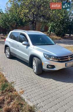 Volkswagen Tiguan  2011