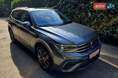 Volkswagen Tiguan  2022
