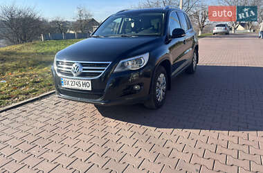 Volkswagen Tiguan  2010