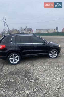 Volkswagen Tiguan  2008