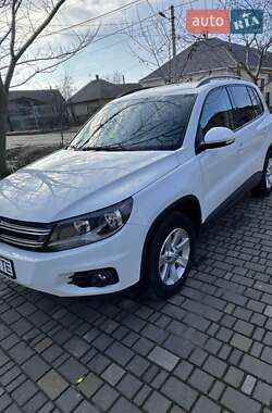 Volkswagen Tiguan  2014