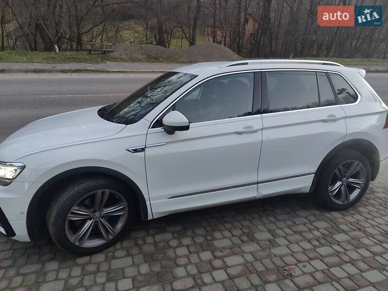 Volkswagen Tiguan 2018 року в Чернівцях