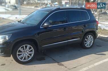 Volkswagen Tiguan  2011