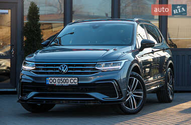 Volkswagen Tiguan  2021