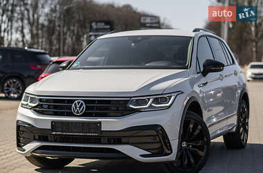 Volkswagen Tiguan  2021