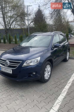 Volkswagen Tiguan  2011