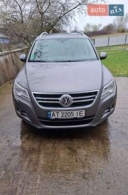 Volkswagen Tiguan  2010