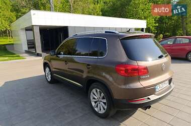 Volkswagen Tiguan  2014